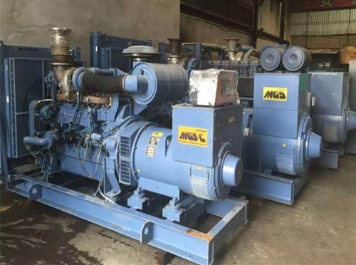 安定发电机组带负载降电压是什么原因照成的？