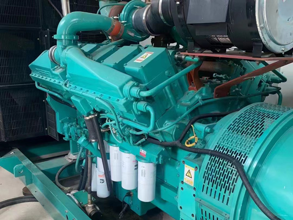 安定更换100kW柴油发电机组机油时，需要注意哪些事项？